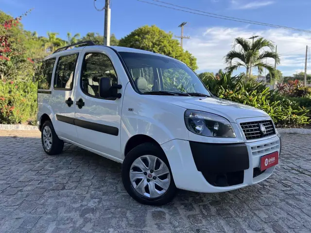 Carro Fiat Doblò 2021 Essence 1.8 16V (Flex)