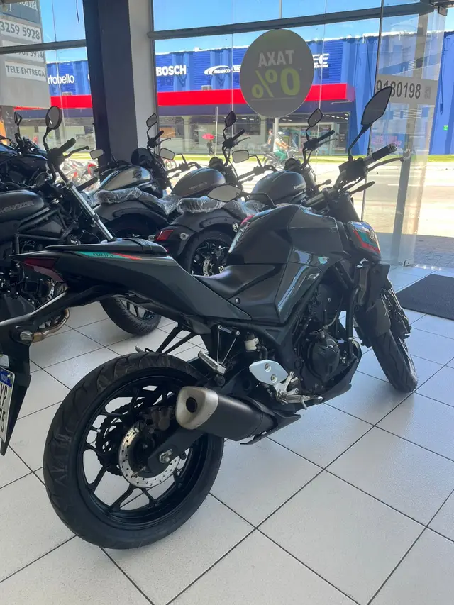 Moto Yamaha MT-03 2023 ABS