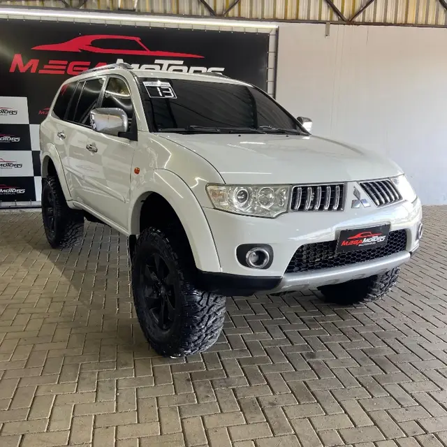 Carro Mitsubishi Pajero Dakar 2013 3.2 4WD (Aut)