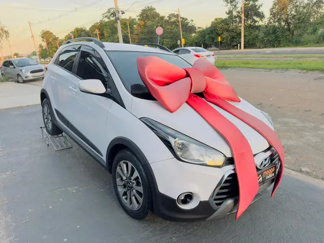 Carro Hyundai HB20X 2017 Style 1.6 (Flex)