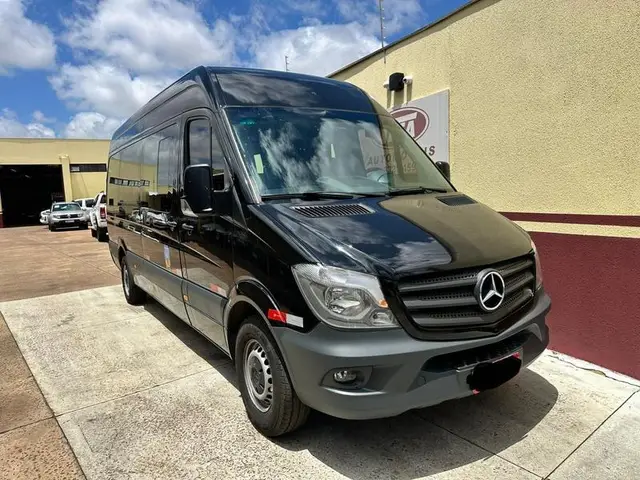 Carro Mercedes-Benz Sprinter 2019 415 VAN Luxo T.B. 2.2 Diesel