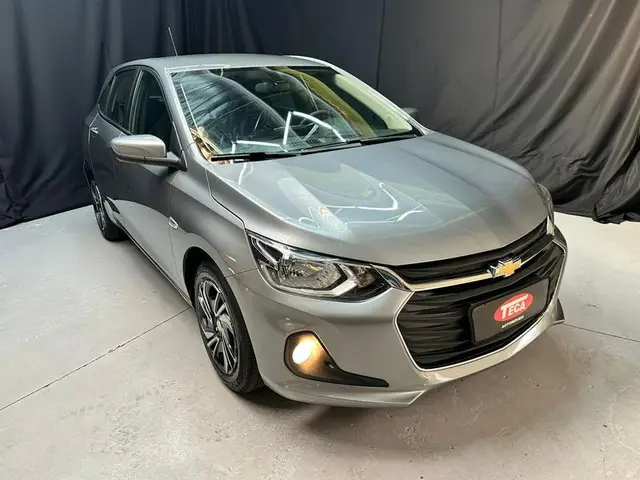 Carro Chevrolet Onix 2024 LT 1.0