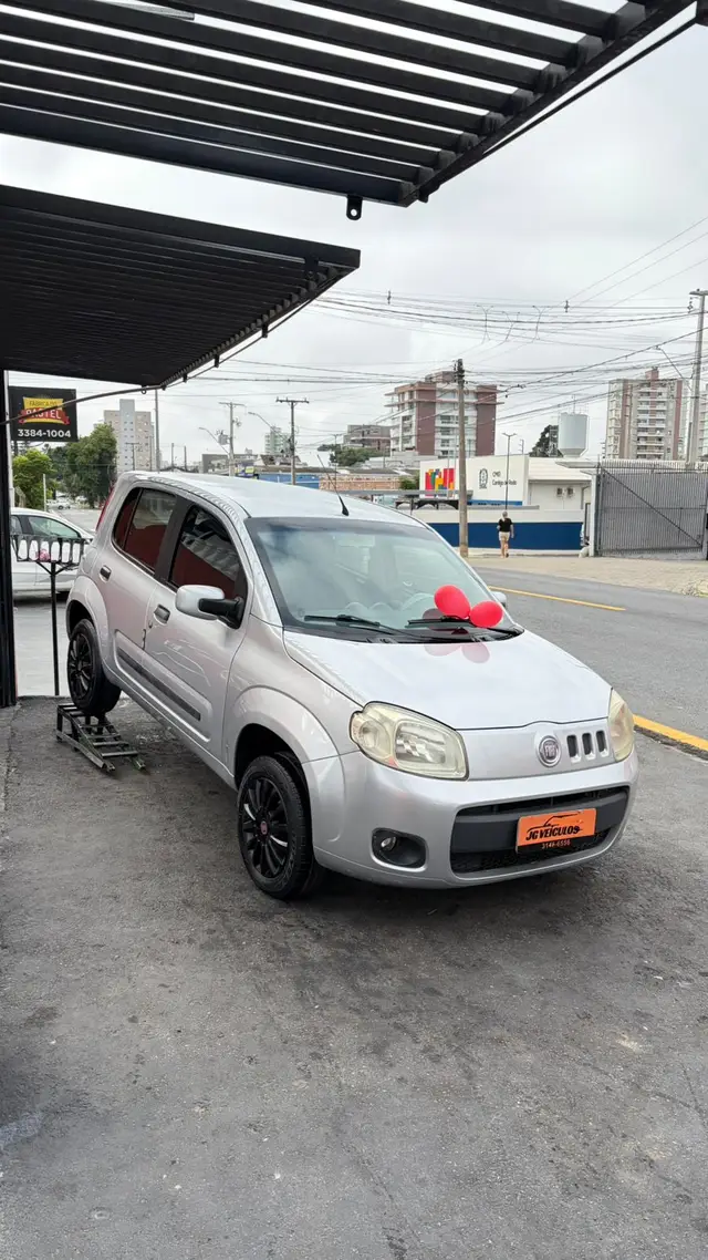 Carro Fiat Uno 2012 Attractive 1.4 8V (Flex) 4p