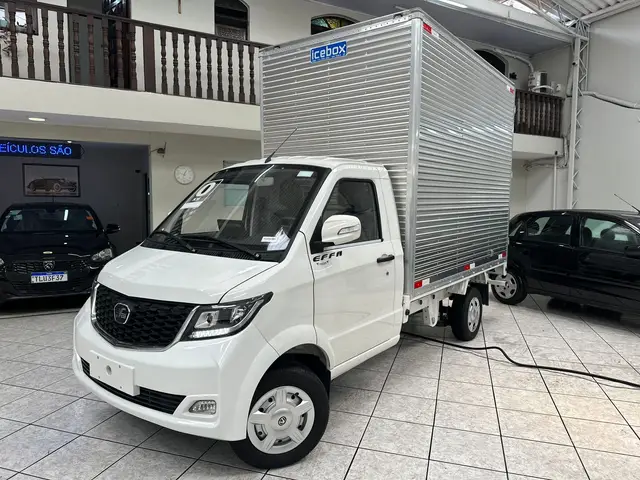 Carro Effa V21 2026 1.5 Baú CS