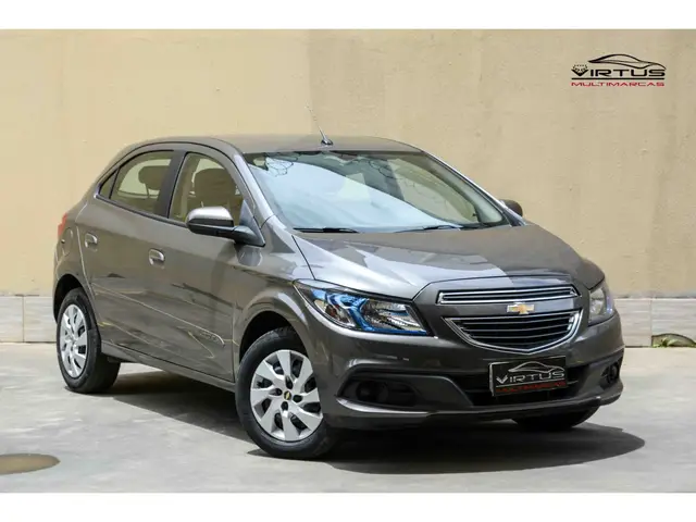 Carro Chevrolet Onix 2015 1.4 LT SPE/4