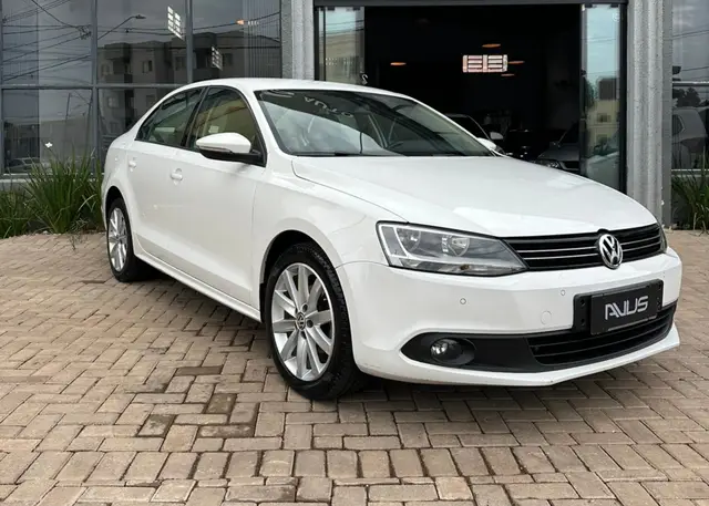 Carro Volkswagen Jetta 2013 2.0 Comfortline (Flex)