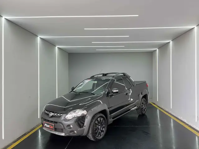 Carro Fiat Strada 2014 Adventure 1.8 16V (Flex) (Cabine Estendida)