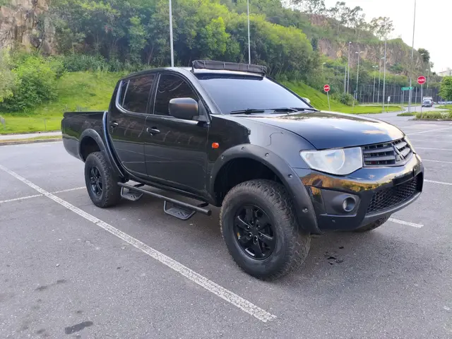 Carro Mitsubishi L200 Triton 2017 GLS 3.2 CD TB Int.Diesel Mec