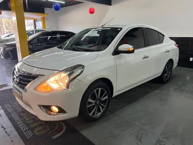 Carro Nissan Versa 2018 1.6 16V SL FlexStart CVT (Flex)