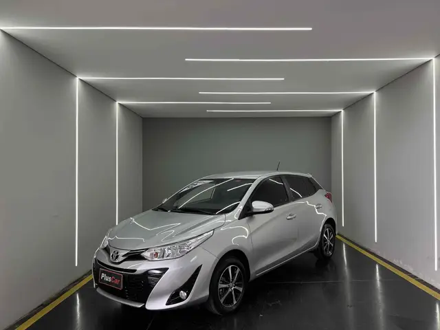 Carro Toyota Yaris Sedan 2022 1.5 XS Connect CVT (Flex)