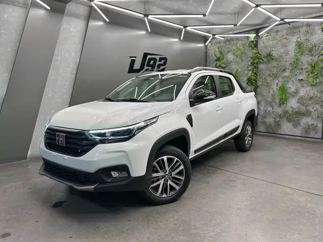 Carro Fiat Strada 2026 Volcano CD 1.3 AT