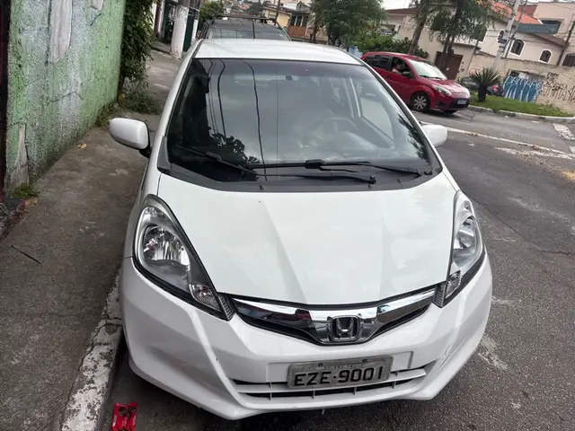 Carro Honda Fit 2013 LX 1.4 (flex)
