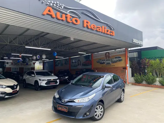 Carro Toyota Yaris Sedan 2021 1.5 XL Live (Flex)