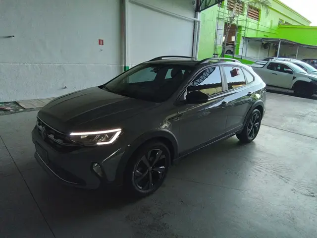 Carro Volkswagen Nivus 2024 Highline 200 TSI