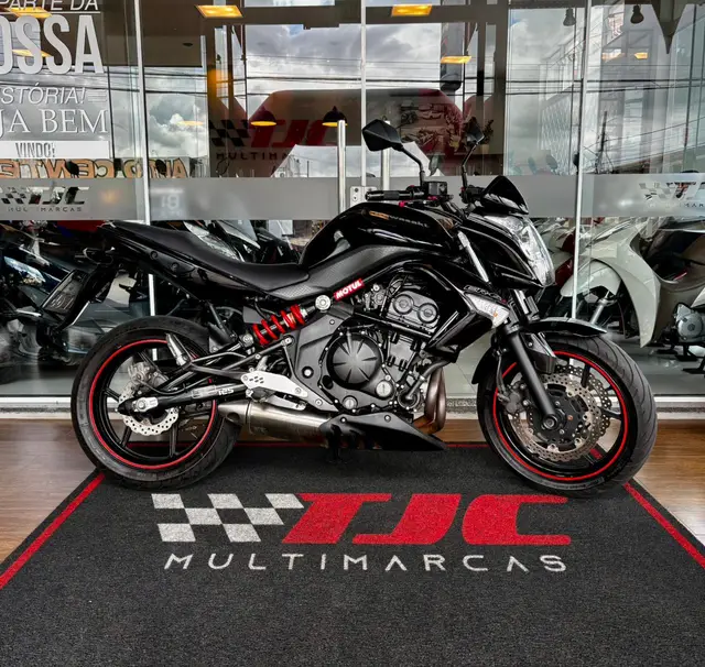 Moto Kawasaki ER-6N 2010 650cc