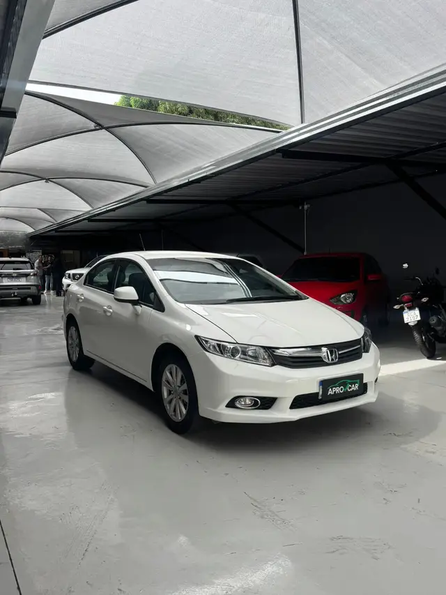 Carro Honda Civic 2015 LXS 1.8 i-VTEC (Flex)