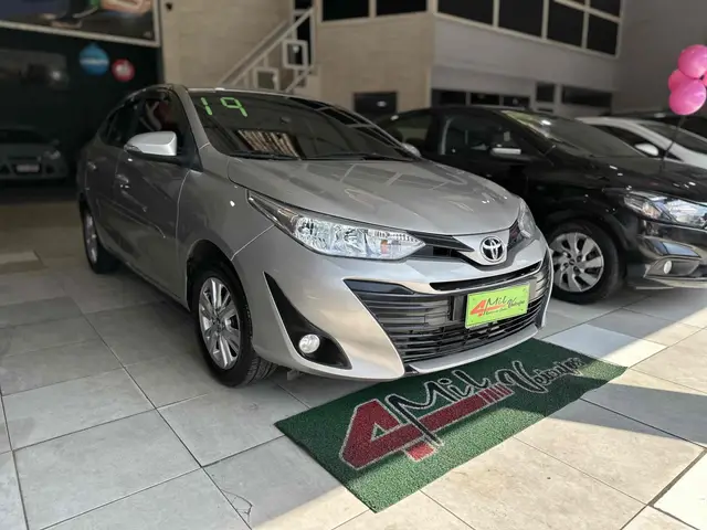 Carro Toyota Yaris Sedan 2019 1.5 XL (Flex)