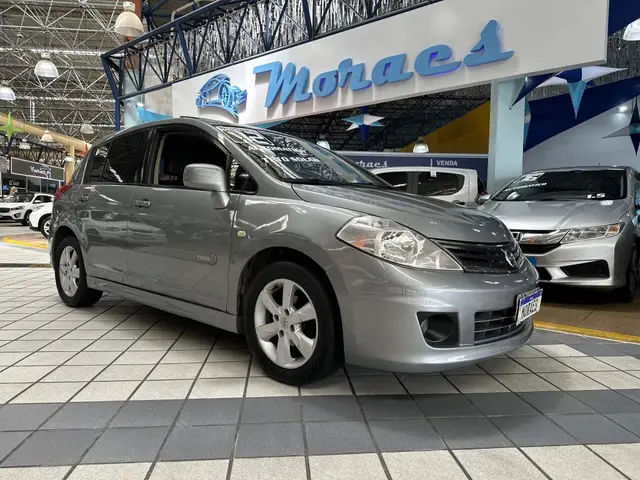 Carro Nissan Tiida 2012 SL 1.8 (flex) (aut)