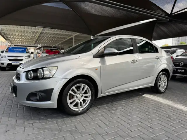 Carro Chevrolet Sonic Sedan 2013 LTZ (Aut)