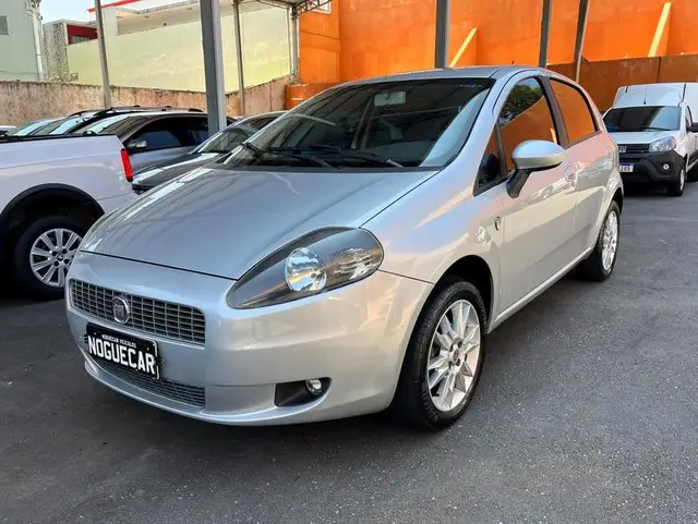 Carro Fiat Punto 2012 Attractive 1.4 (Flex)