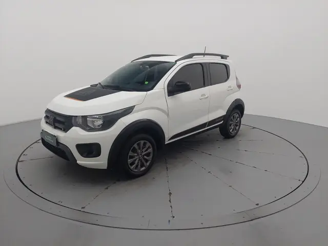 Carro Fiat Mobi 2024 Trekking 1.0