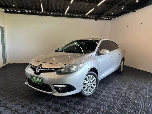 Carro Renault Fluence 2017 Sed. Dyn. Plus 2.0 16V FLEX (Aut.)