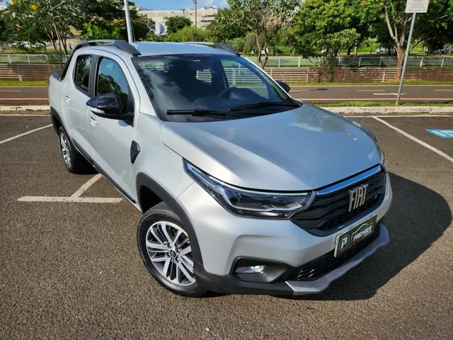 Carro Fiat Strada 2025 Volcano 1.3 Flex 8V CD Aut.