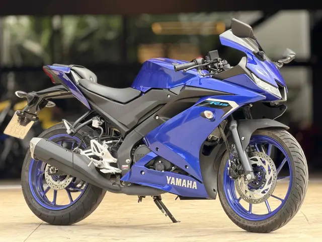 Moto Yamaha YZF R15 2026 ABS