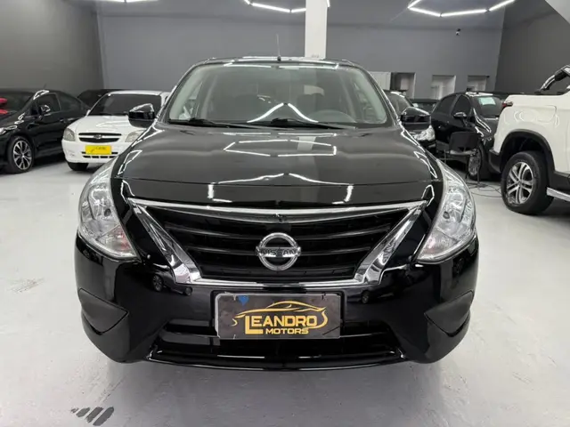 Carro Nissan Versa 2017 1.6 16V SV FlexStart CVT (Flex)