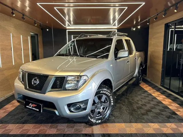 Carro Nissan Frontier 2016 2.5 TD CD 4x4 SV Attack (Aut)
