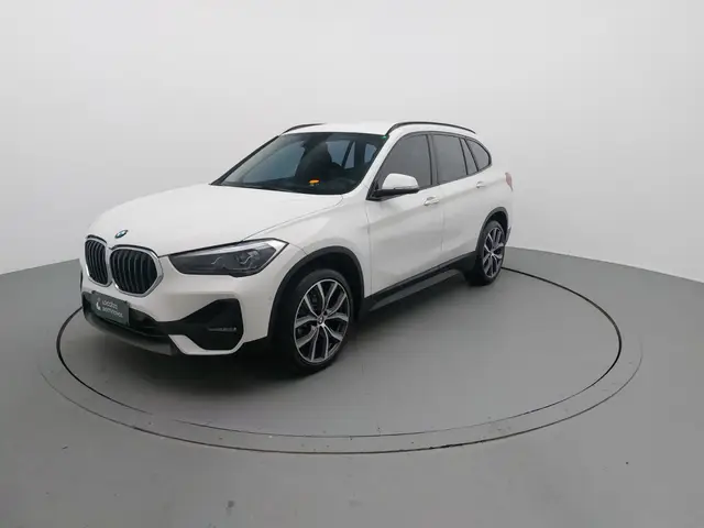 Carro BMW X1 2022 sDrive20i 2.0 Turbo (Aut.)
