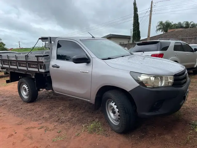 Carro Toyota Hilux Cabine Simples 2017 Hilux 2.8 TDI Chassi CS 4x4