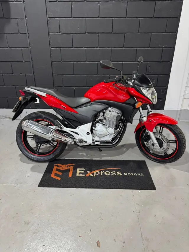 Moto Honda CB 300R 2010 Standard