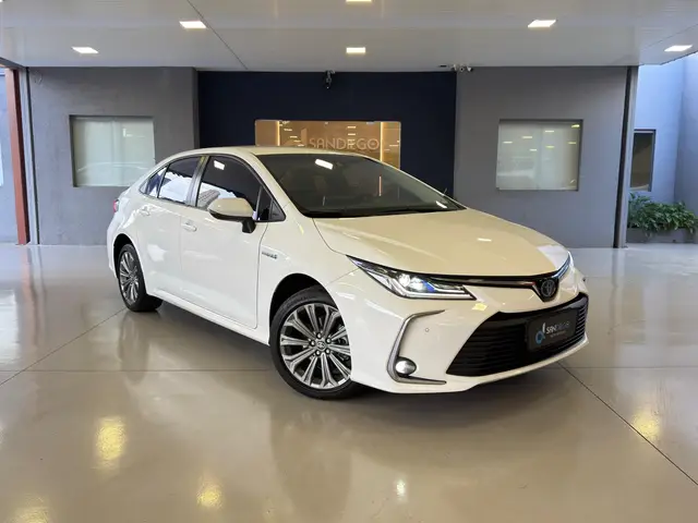 Carro Toyota Corolla 2023 Altis Hybrid 1.8 Flex