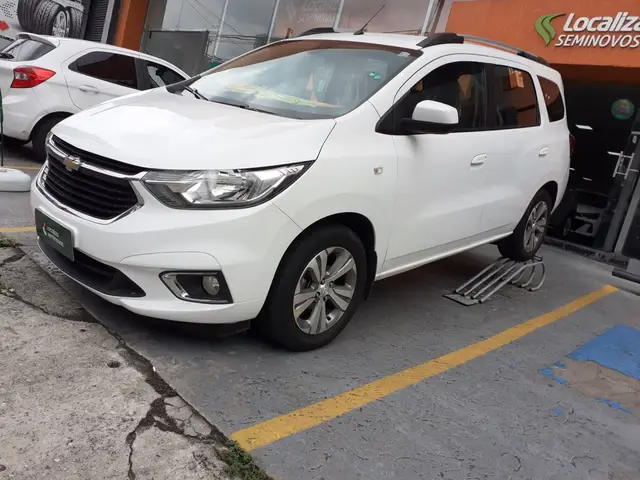 Carro Chevrolet Spin 2023 Premier 1.8 (Aut.)