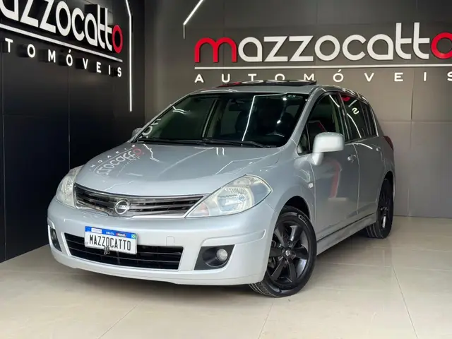 Carro Nissan Tiida 2013 S 1.8 (flex)