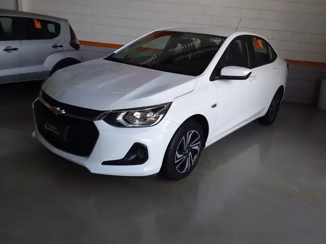 Carro Chevrolet Onix Plus 2024 LT 1.0