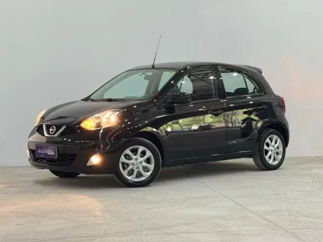 Carro Nissan March 2017 1.6 16V SV (Flex)