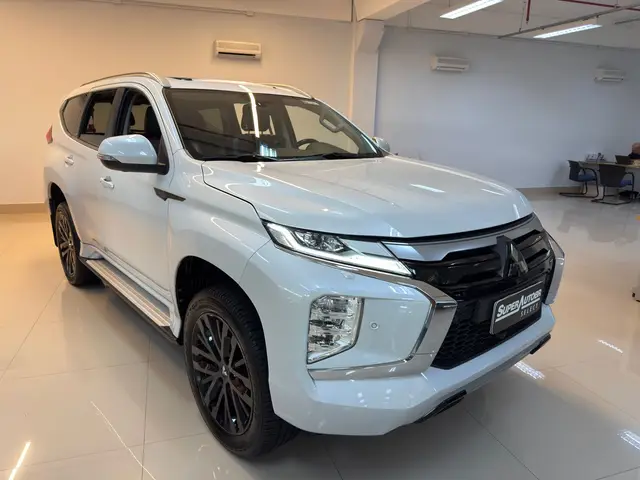 Carro Mitsubishi Pajero Sport 2024 Legend Black 2.4