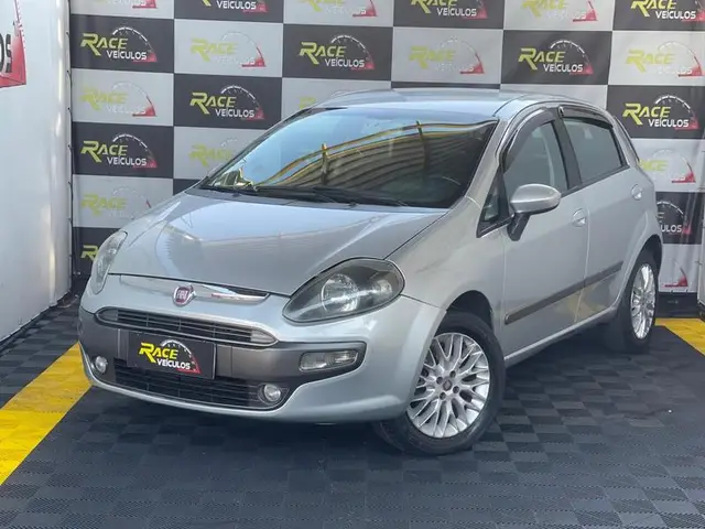 Carro Fiat Punto 2014 Essence 1.6 16V (Flex)