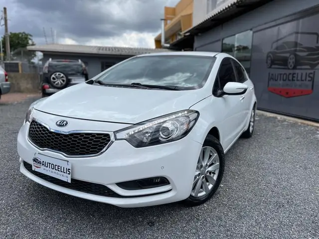 Carro Kia Cerato 2014 1.6 16V (Flex)