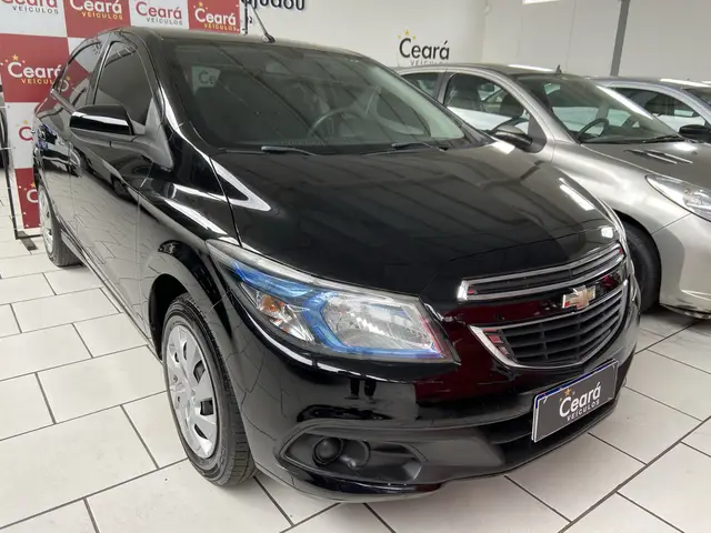 Carro Chevrolet Onix 2014 1.4 LT SPE/4