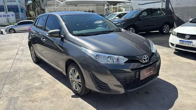 Carro Toyota Yaris 2021 1.5 XL Plus Connect CVT (Flex)