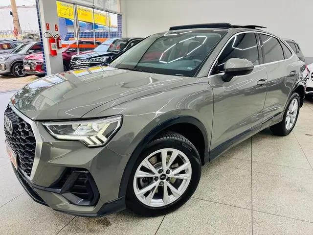 Carro Audi Q3 2022 Perf. Black 2.0 TFSI Tiptr. Quattro