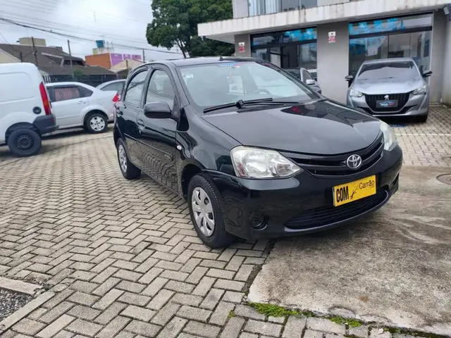 Carro Toyota Etios 2013 XS 1.3 (Flex)