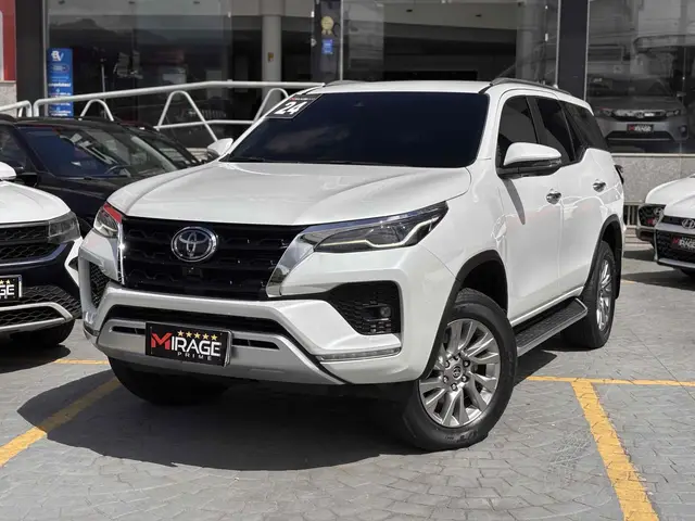 Carro Toyota SW4 2024 SRX 2.8 Turbodiesel 4x4 (Aut.) (7 Lugares)