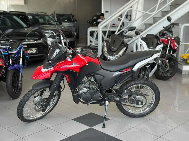 Moto Yamaha XTZ 250 Lander 2025 Connected