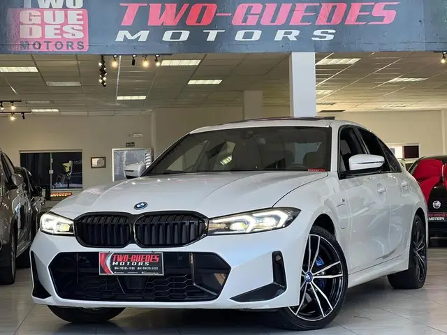 Carro BMW 330e 2024 M Sport 2.0 Turbo (Aut.) (Híb.)