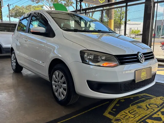 Carro Volkswagen Fox 2013 1.6 VHT (Flex)