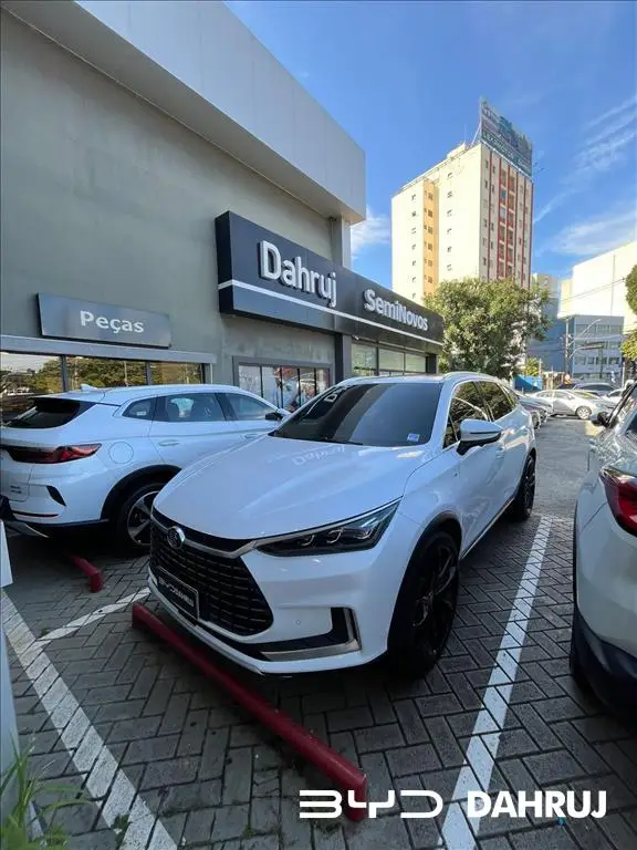 Carro BYD Tan 2023 EV